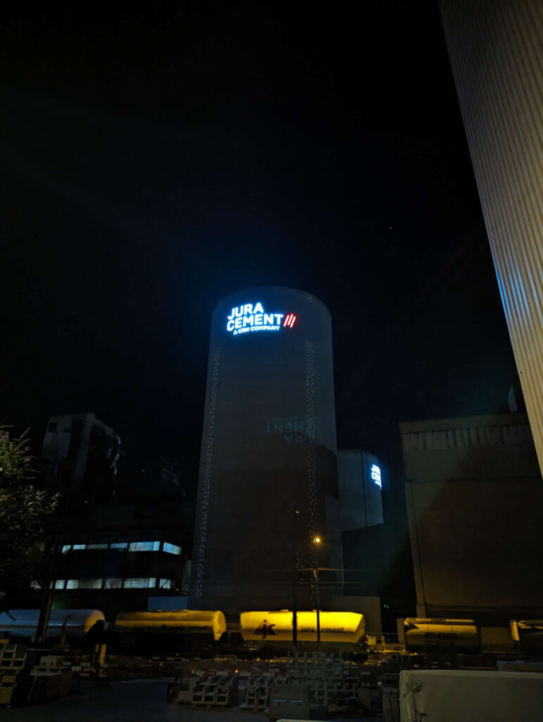 terra vermessungen ag aktuelles absteckung leuchtschrift jura cement 1